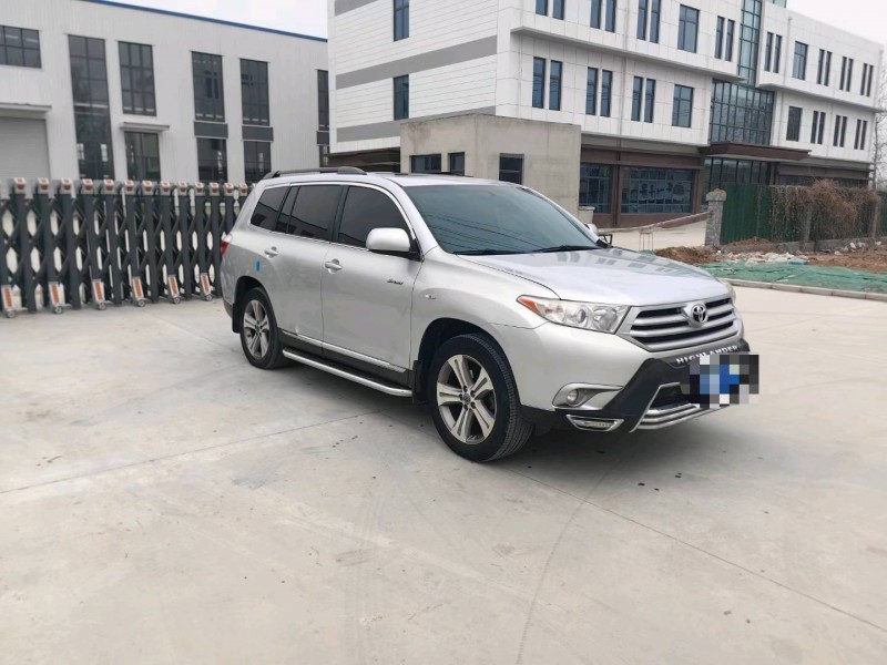 保定13年丰田汉兰达3