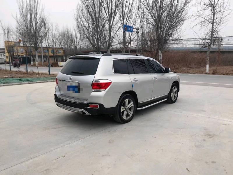 保定13年丰田汉兰达4