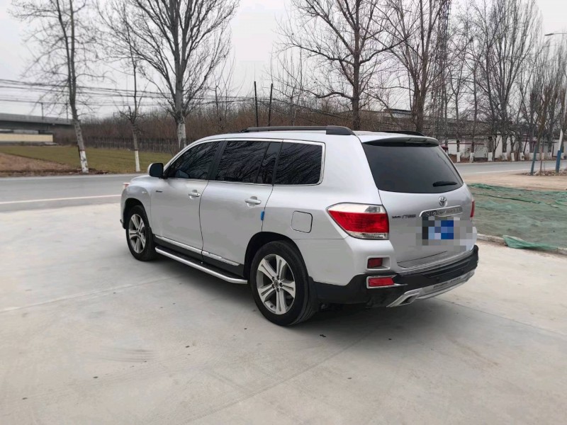 保定13年丰田汉兰达5