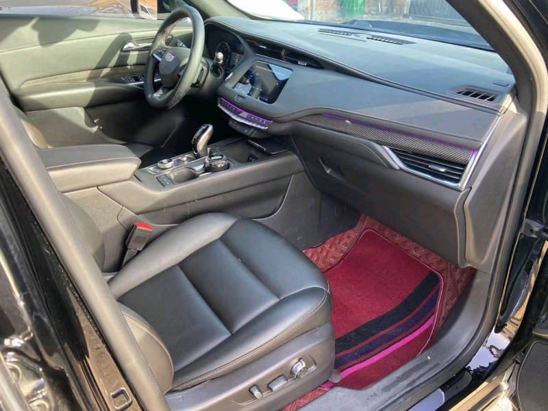 保定20年凯迪拉克XT42