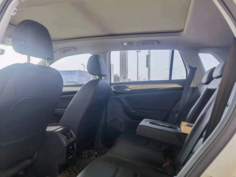 保定21年大众探岳8