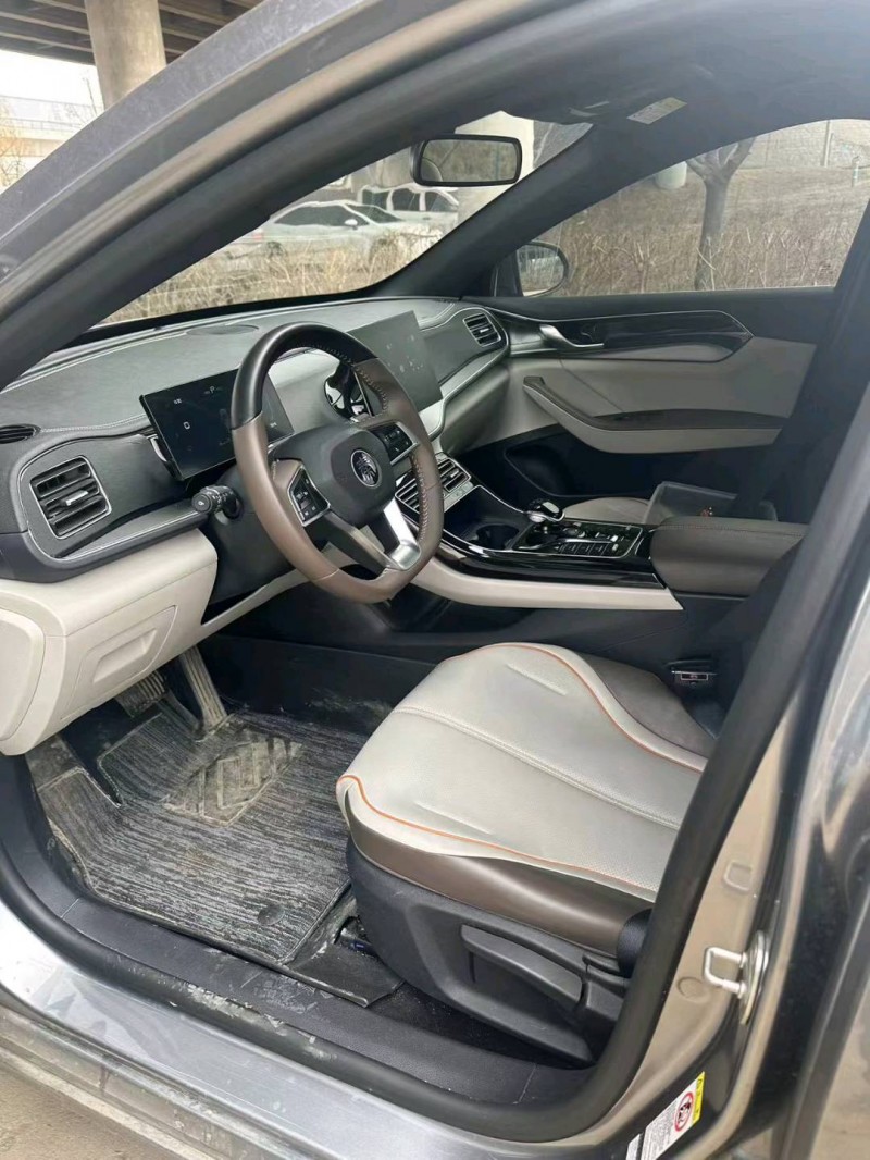 青岛23年比亚迪秦6