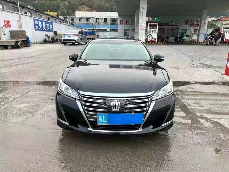 广州16年丰田皇冠1