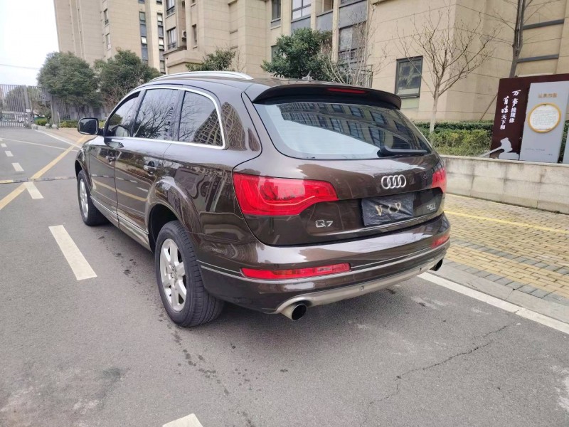苏州11年奥迪Q77