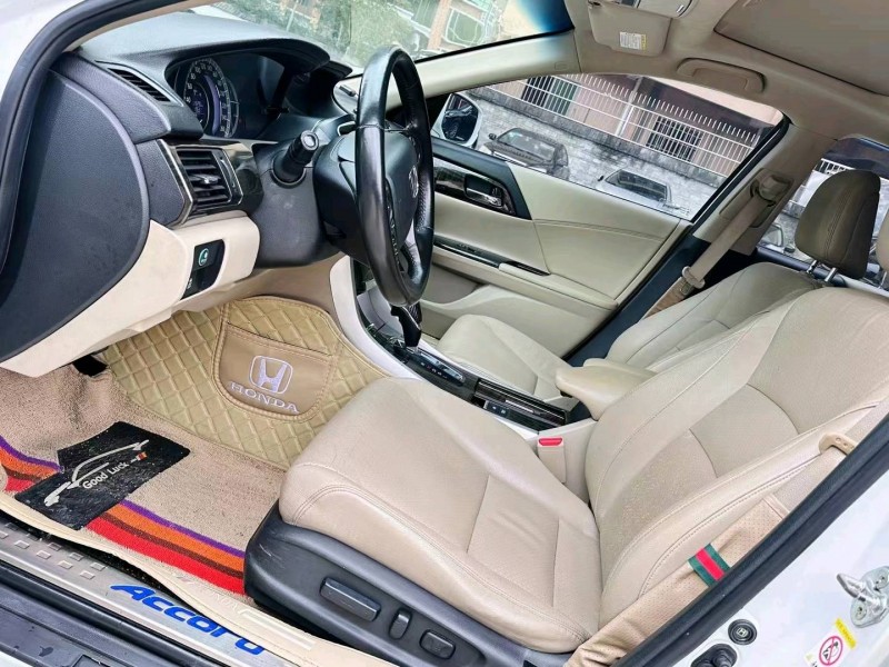 广州15年本田雅阁3