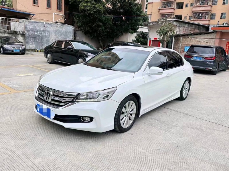 广州15年本田雅阁4