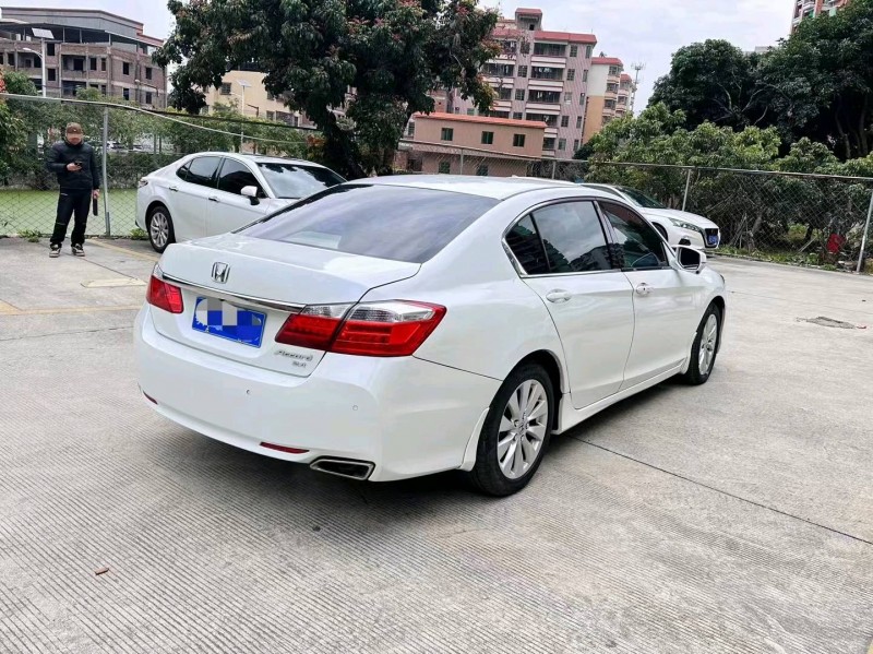 广州15年本田雅阁6