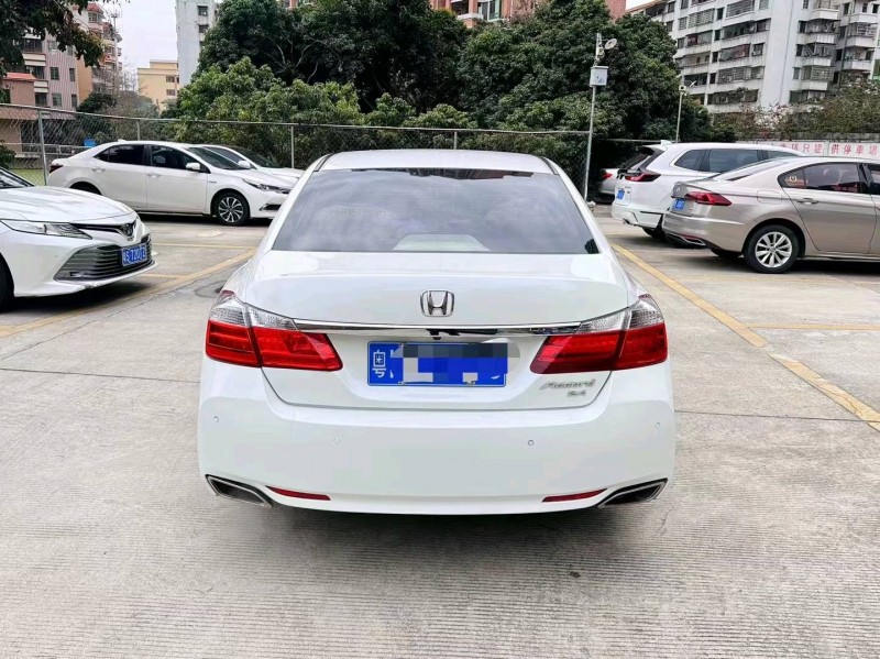 广州15年本田雅阁8