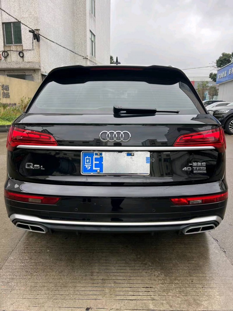 中山22年奥迪Q59