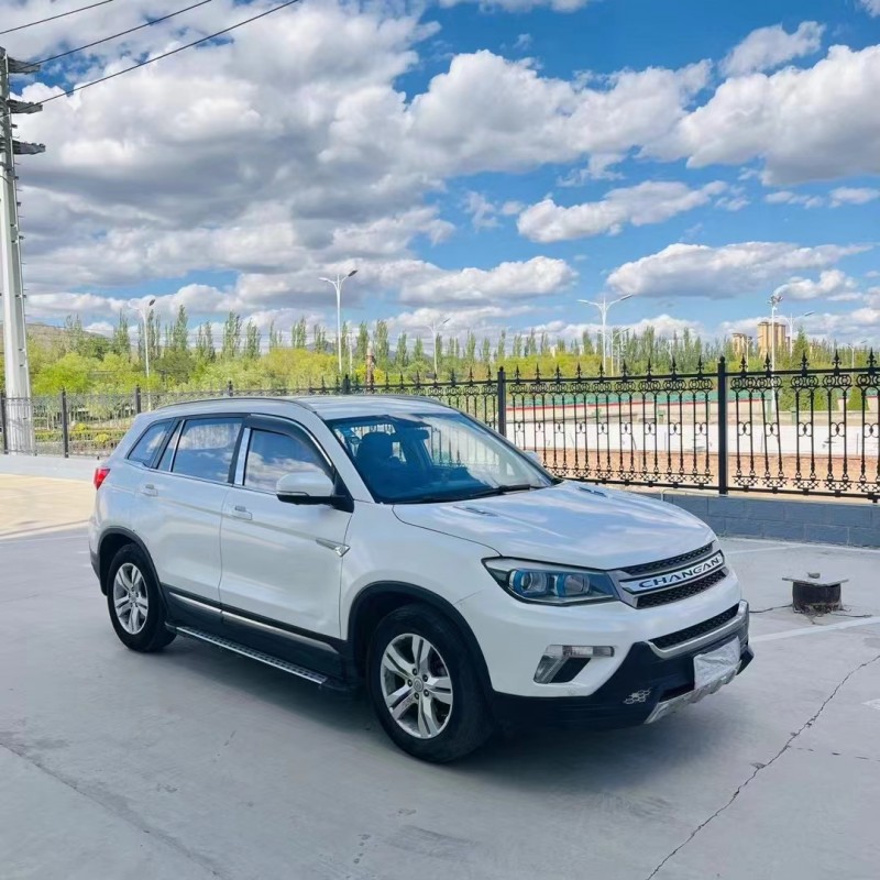 包頭17年長安汽車CS752