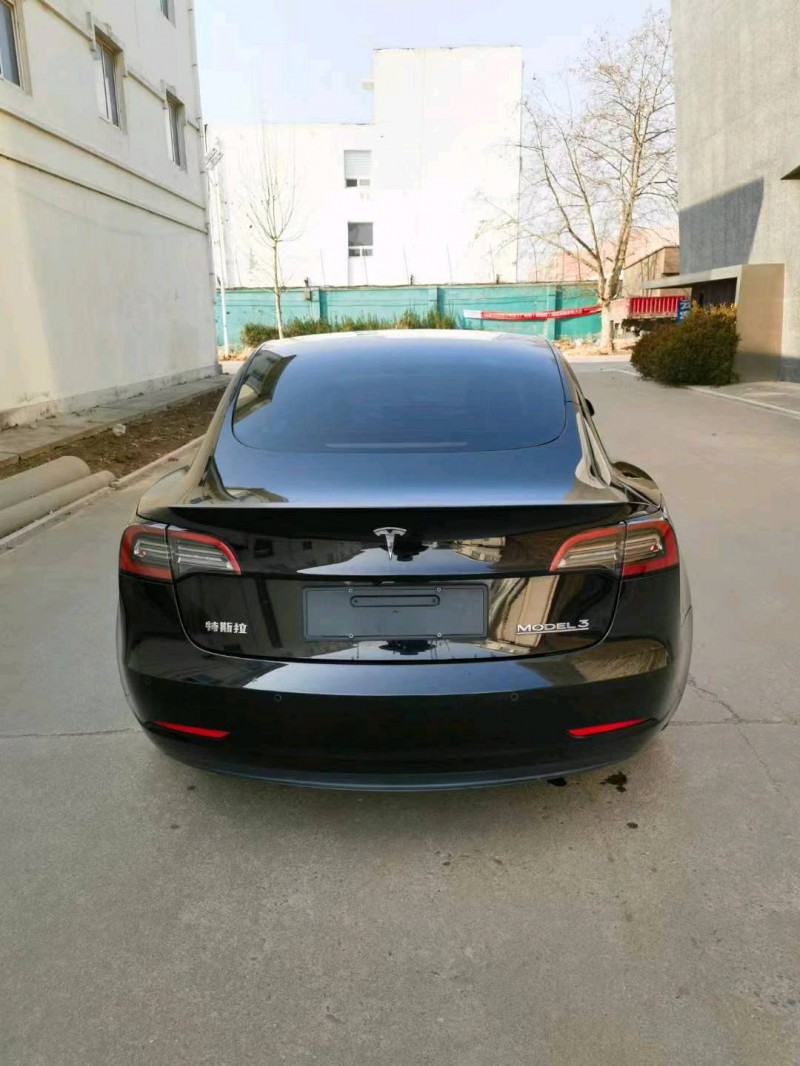 東營21年特斯拉MODEL 37