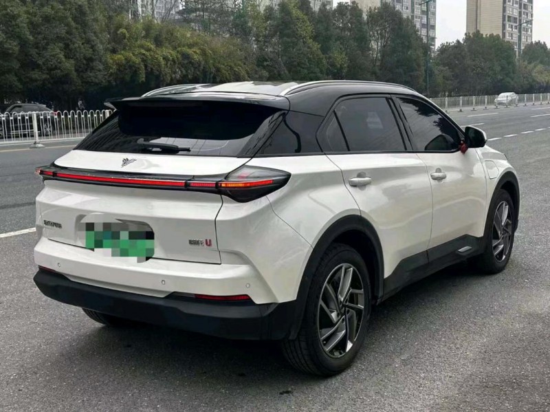 衡陽21年哪吒U7