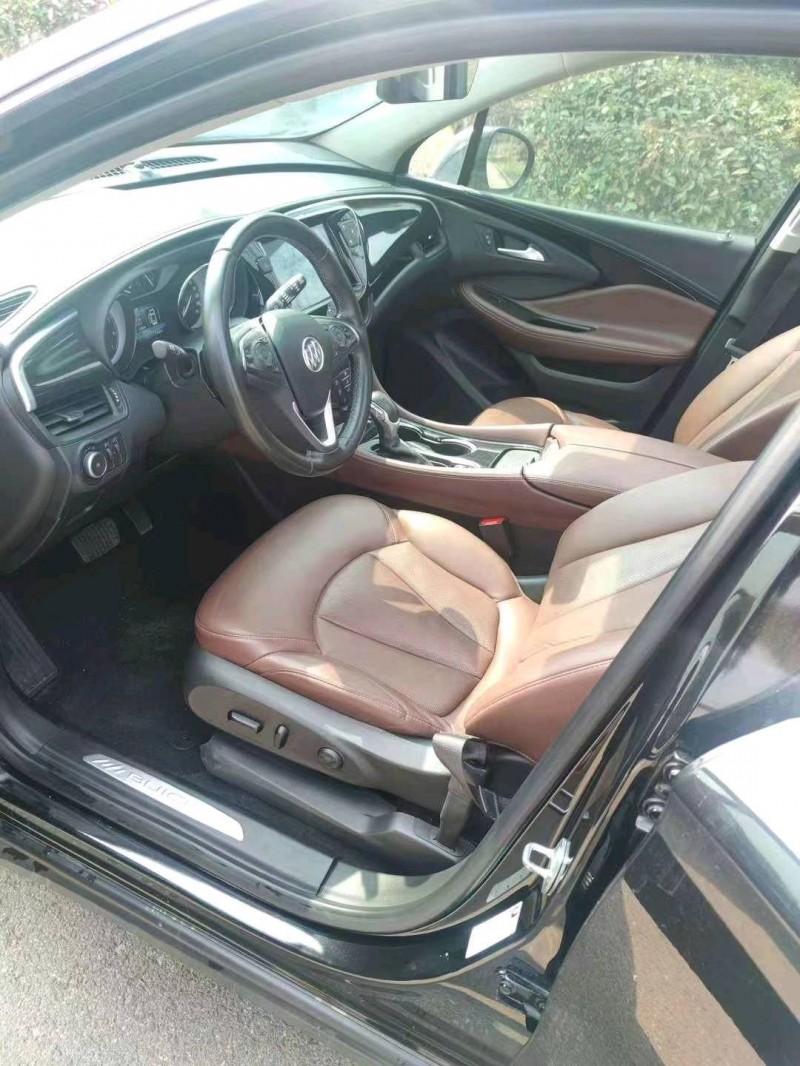 枣庄22年别克昂科威9