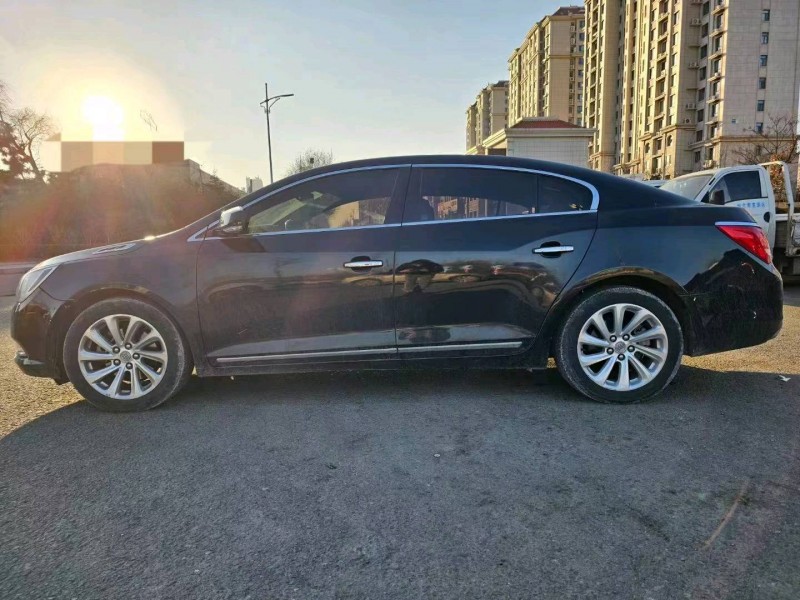 东营15年别克君越3