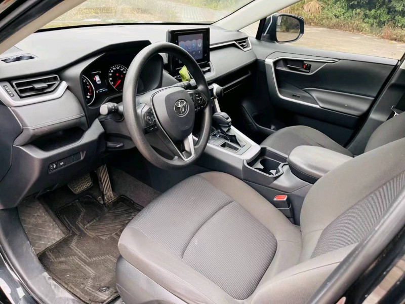珠海22年丰田RAV4荣放8