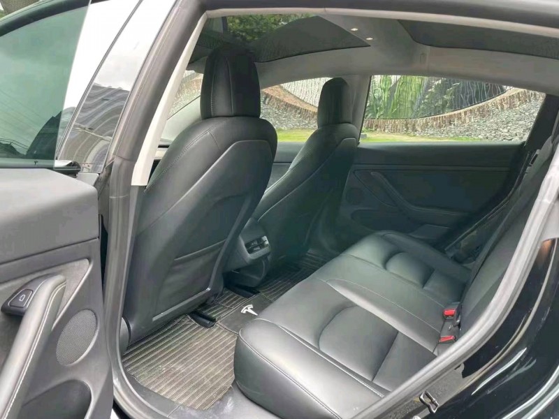 汕頭21年特斯拉MODEL 36