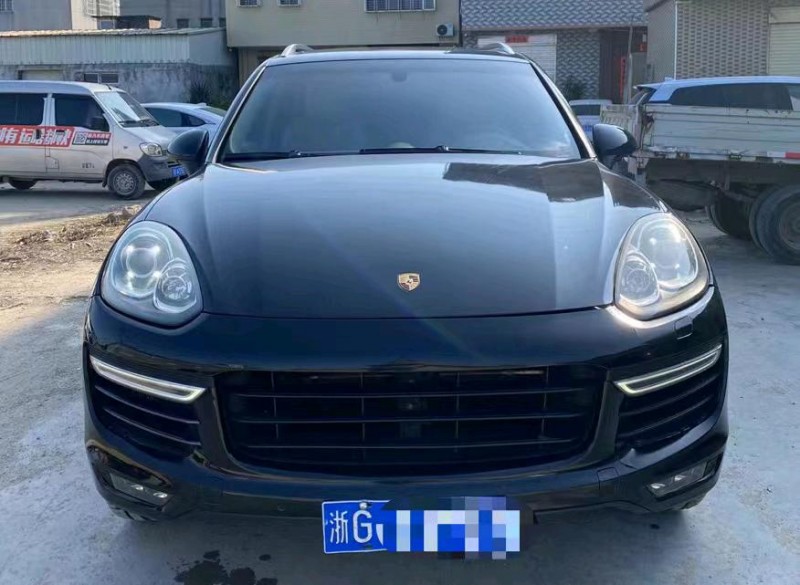 珠海15年保时捷卡宴1