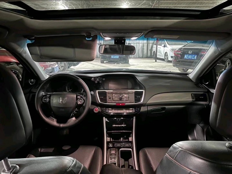 东营17年本田雅阁5