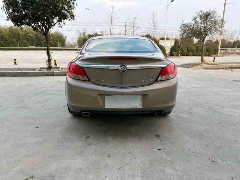 徐州12年别克君威9