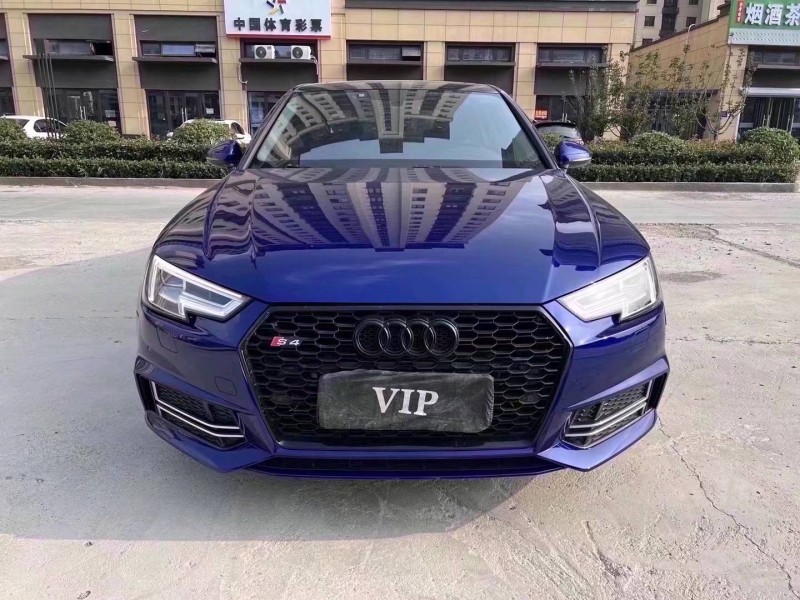 济宁19年奥迪A4L1