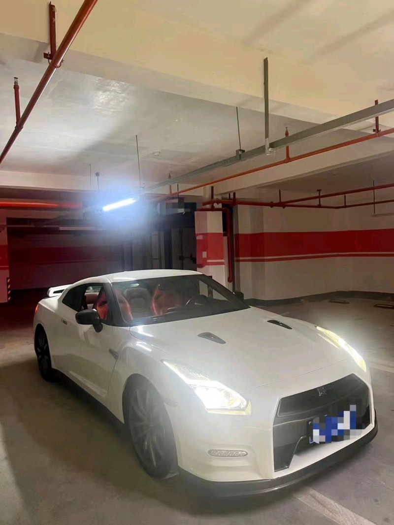 广州14年日产GT-R3