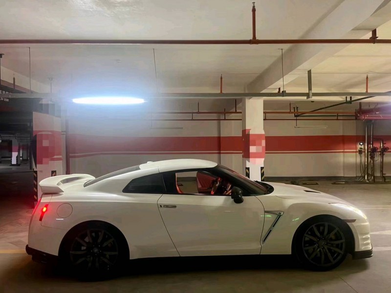 广州14年日产GT-R7
