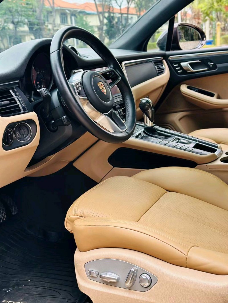 广州20年保时捷Macan7