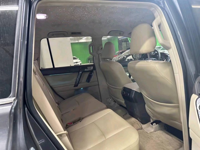 广州18年丰田普拉多3