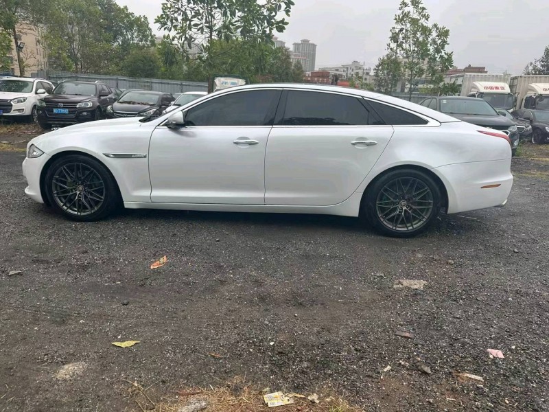 广州12年捷豹XJL5