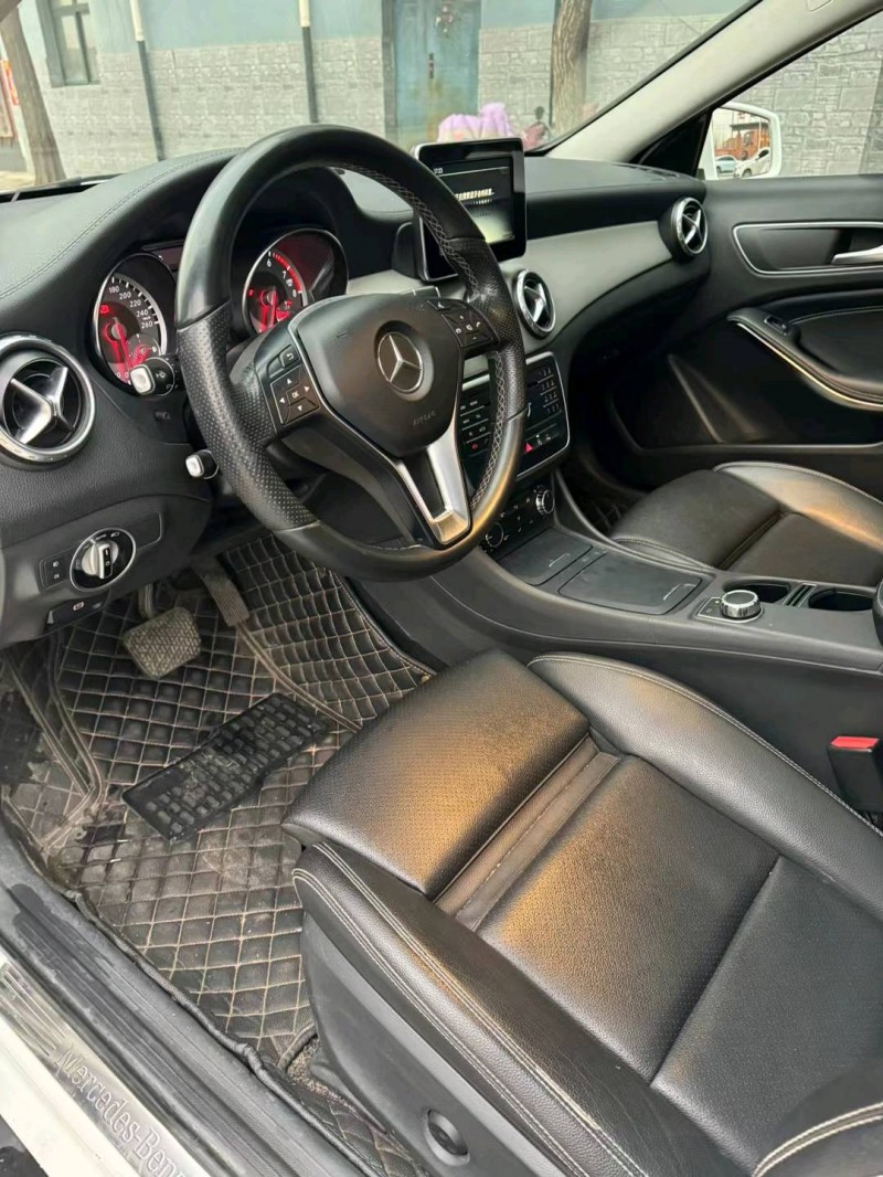 保定16年奔驰GLA5