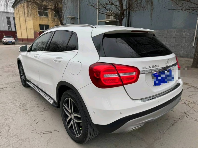 保定16年奔驰GLA8