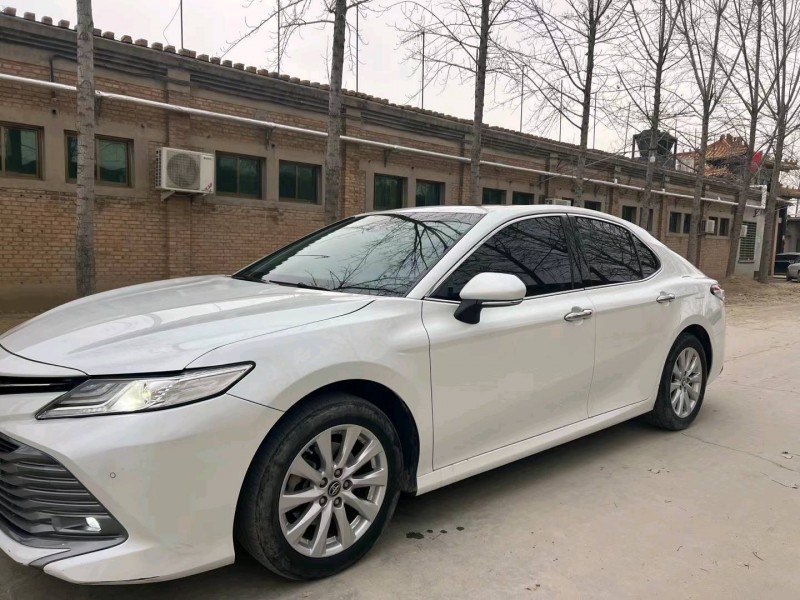 保定19年丰田凯美瑞3