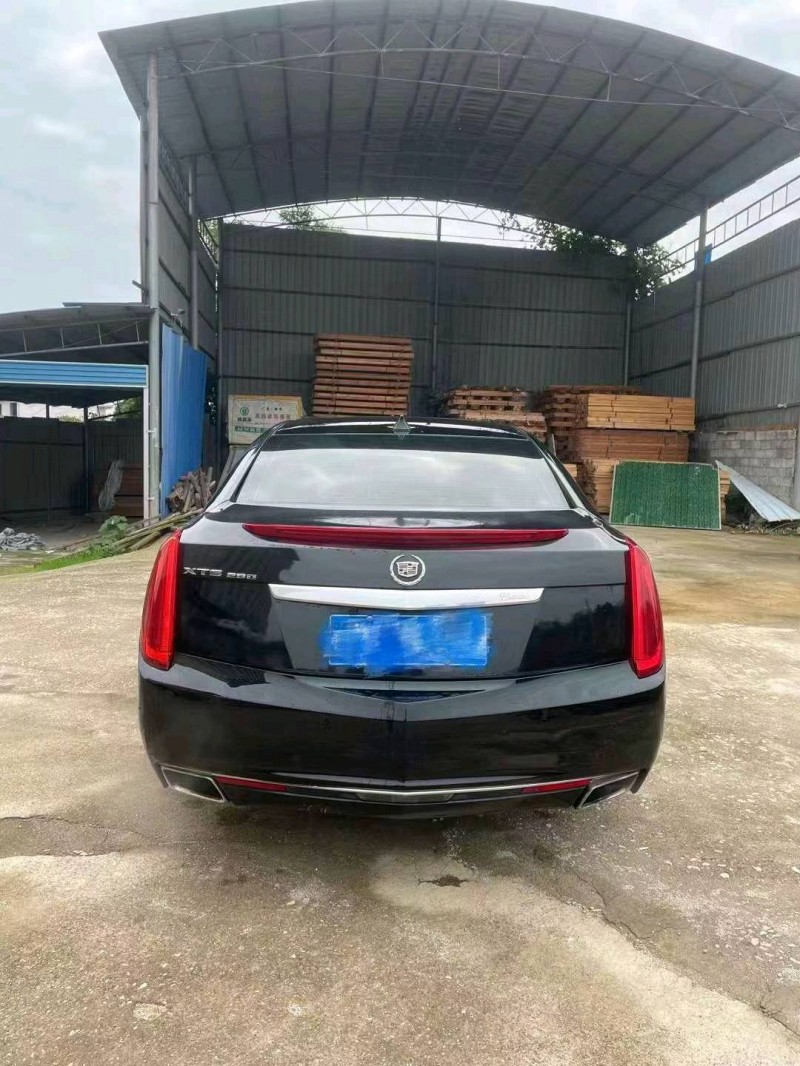 衡陽15年凱迪拉克XTS3