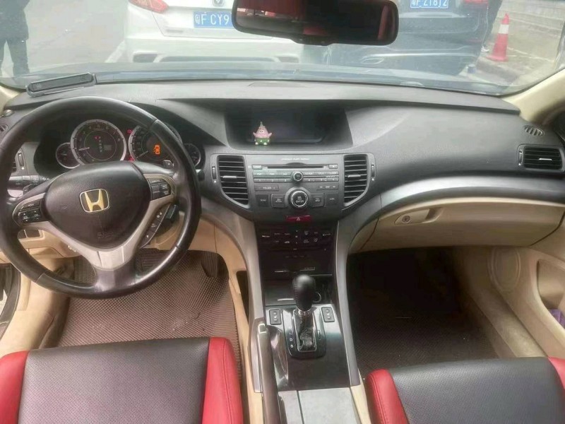 珠海11年本田思铂睿4