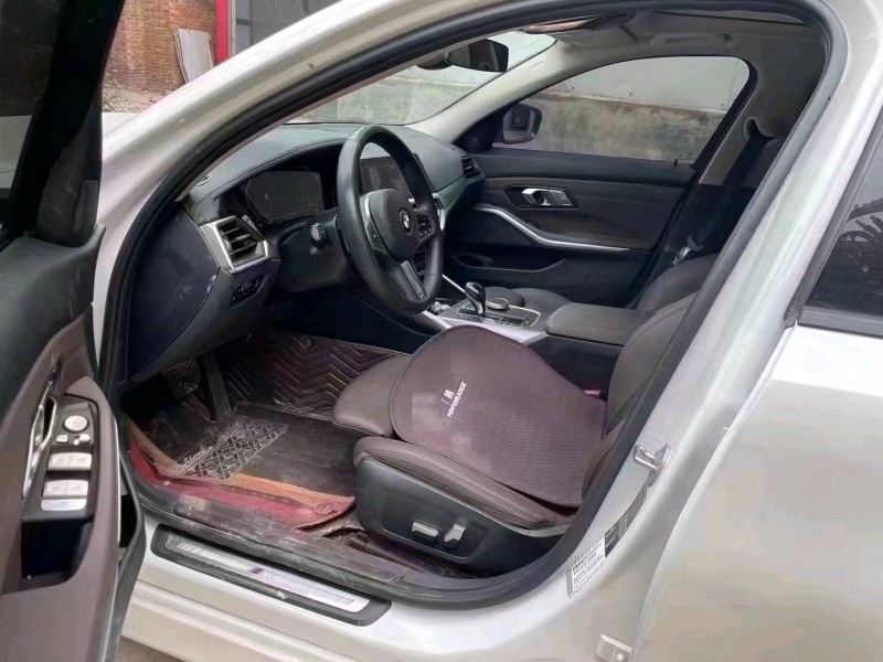 济南19年宝马3系8