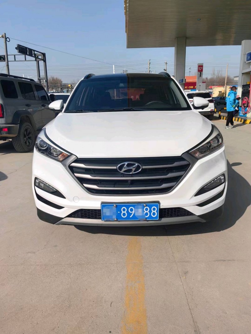 保定17年现代途胜1