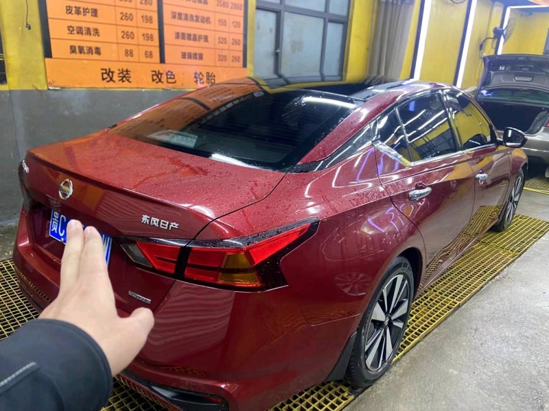 广州20年日产天籁6
