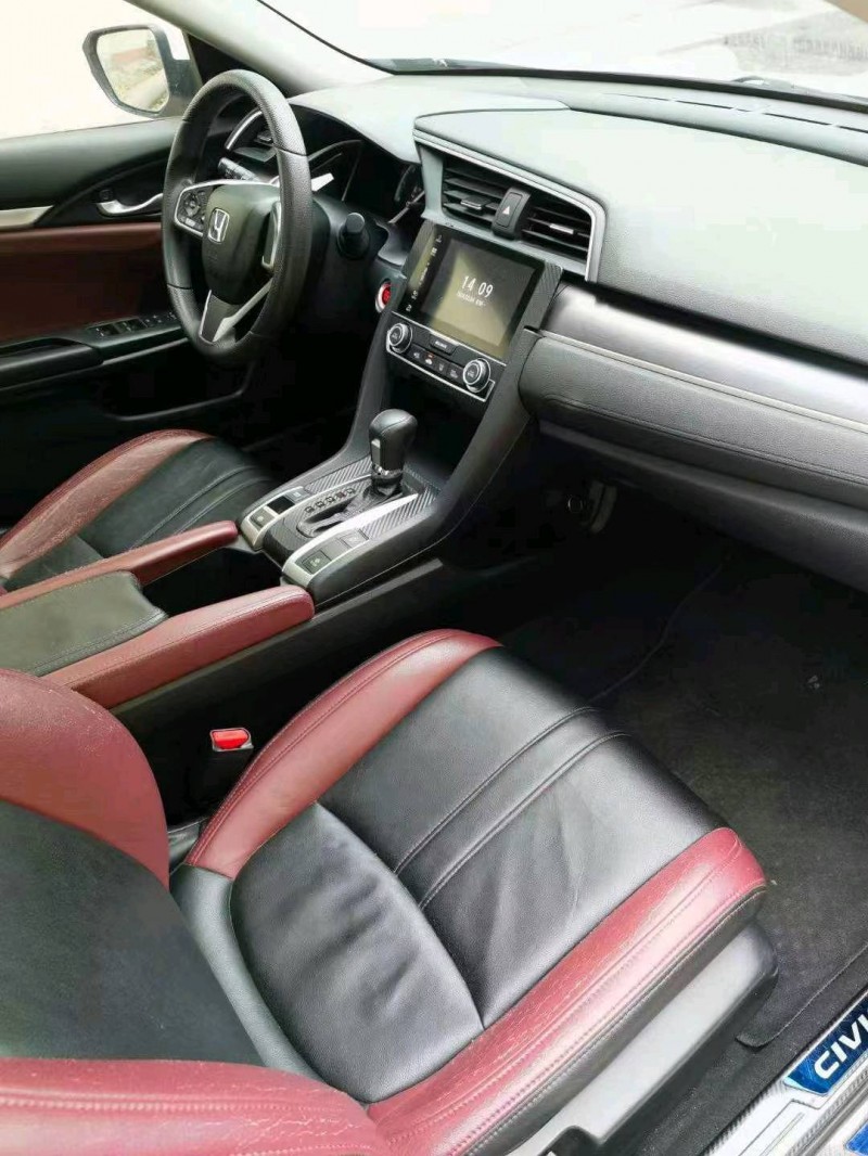 枣庄17年本田思域3