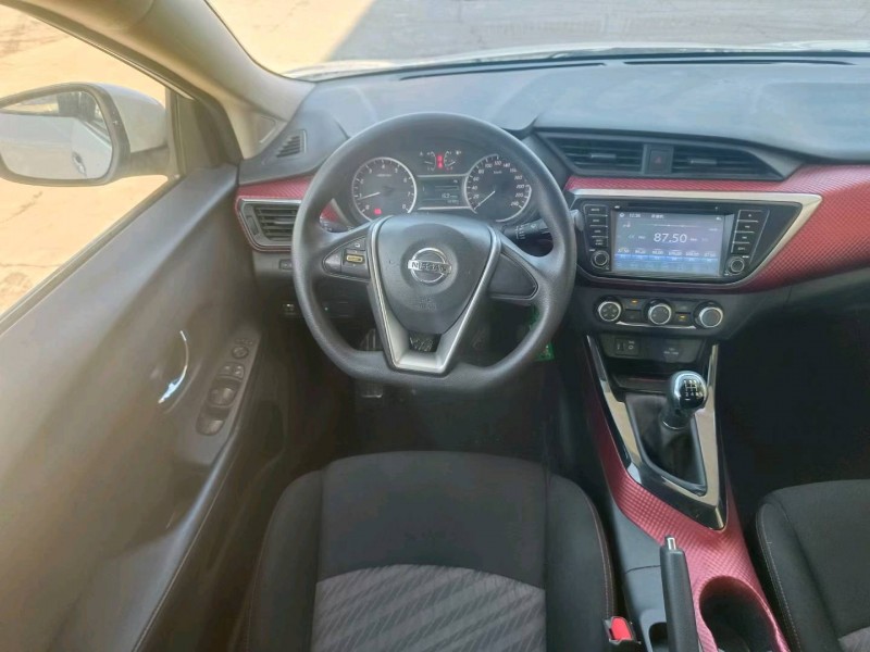 保定16年日产蓝鸟5