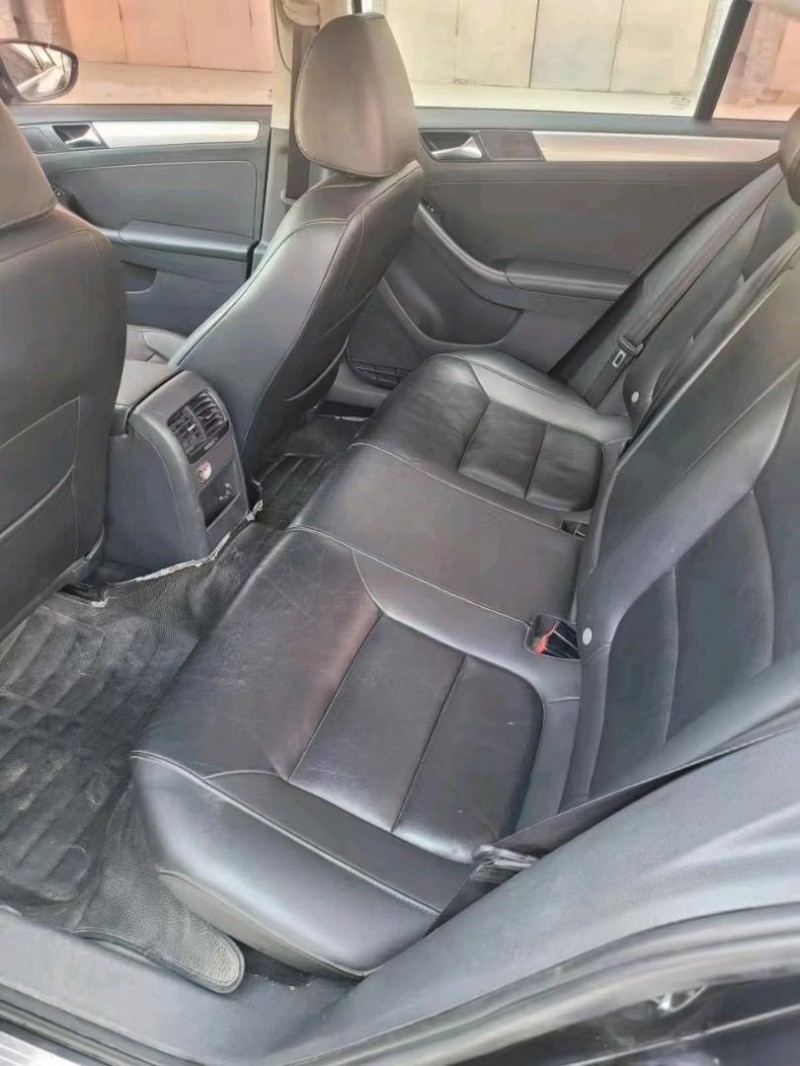 保定14年大众速腾5