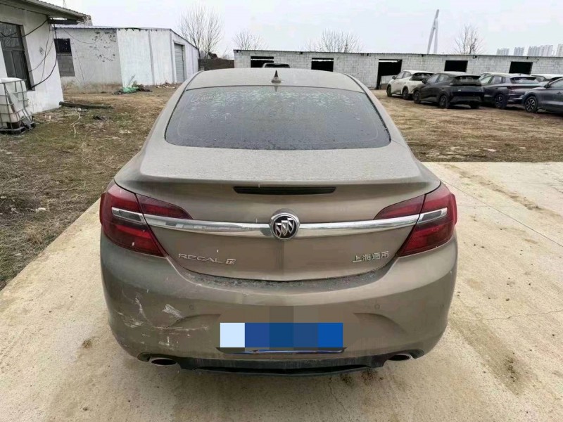 东营15年别克君威5