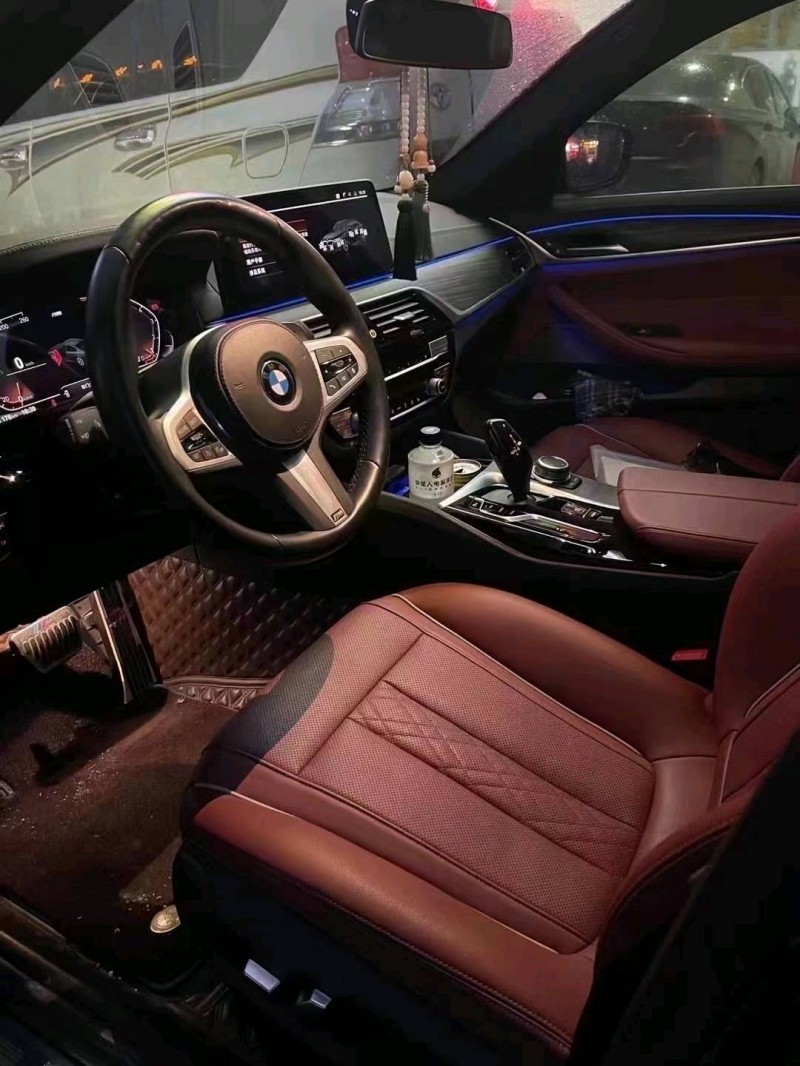 保定22年宝马5系3