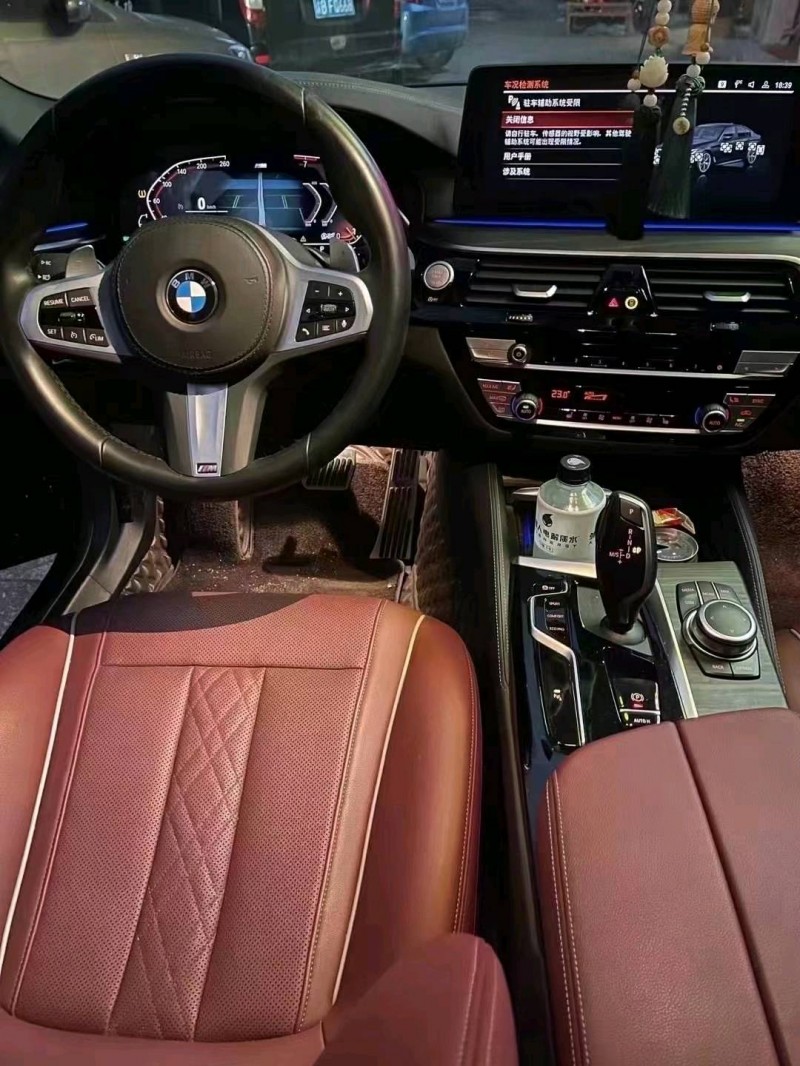 保定22年宝马5系4