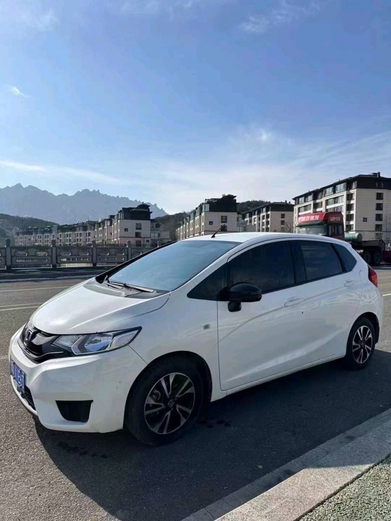 东营16年本田飞度3