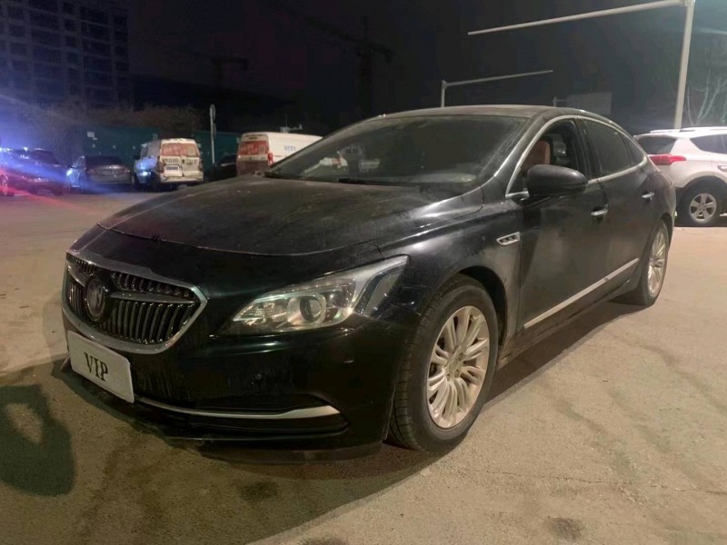 枣庄17年别克君越2