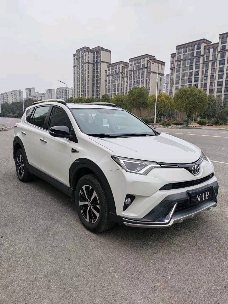 淮南18年豐田RAV43
