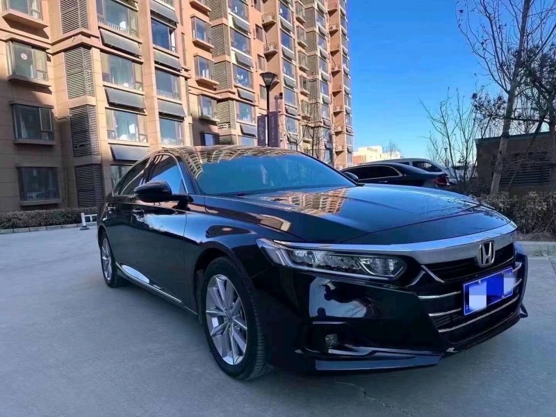 邢台23年本田雅阁3