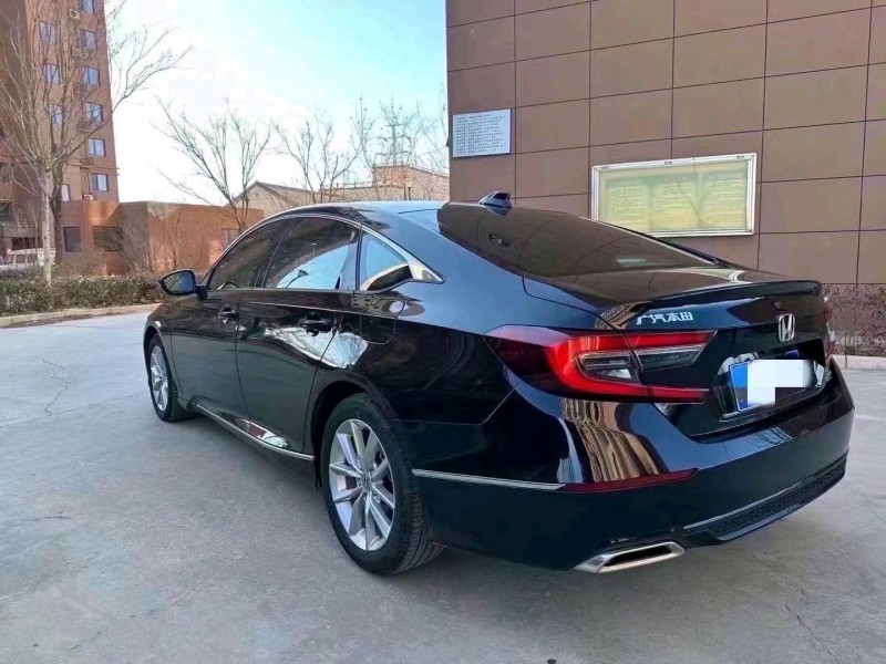 邢台23年本田雅阁4