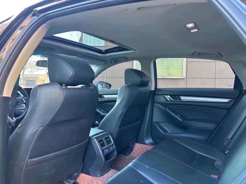 邢台23年本田雅阁5