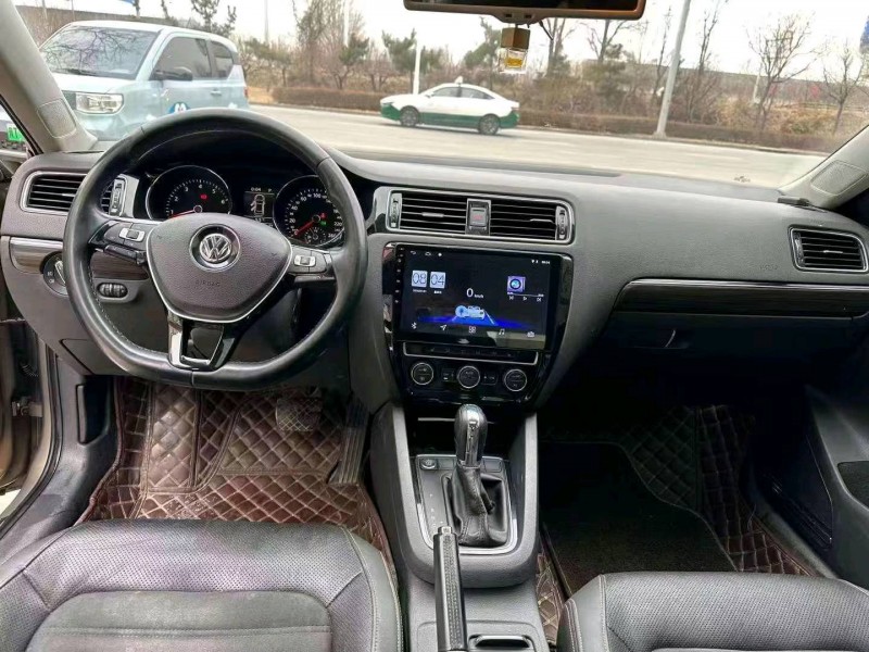 邯郸16年大众速腾5